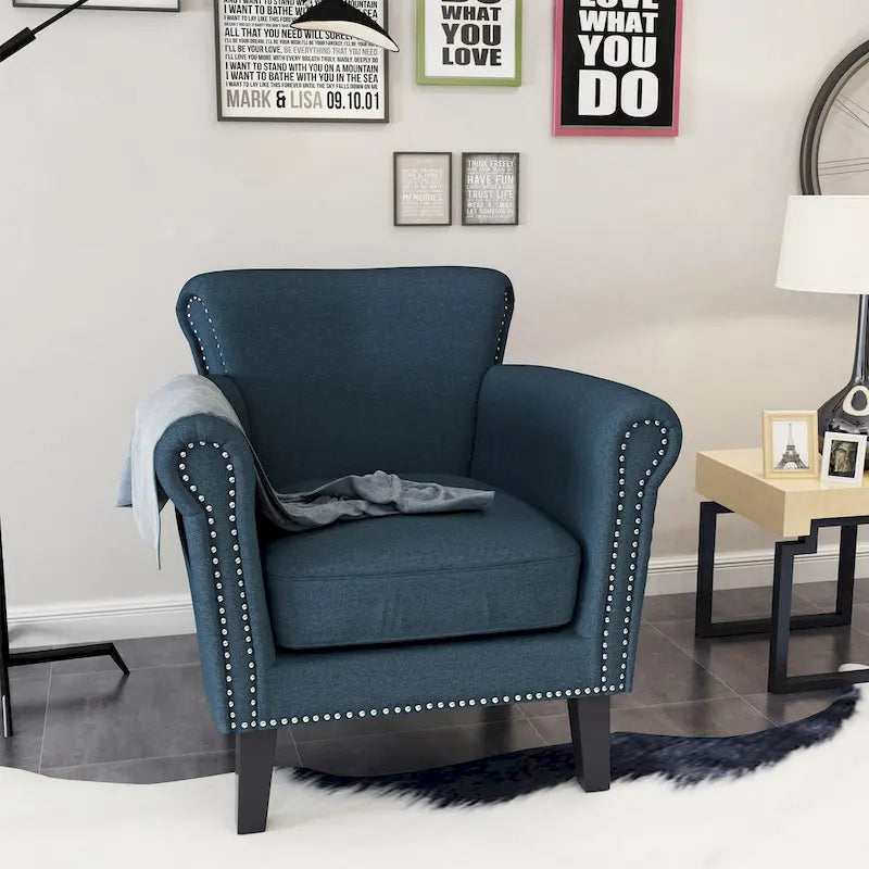 Poltrona a pozzetto imbottita blu navy 31 con borchie decorative