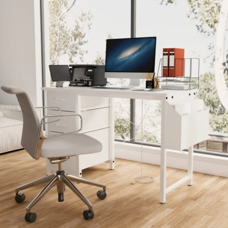Scrivania da ufficio 120 cm, moderna postazione di lavoro reversibile con ripiano, 3 cassetti, prese di corrente e tasche laterali