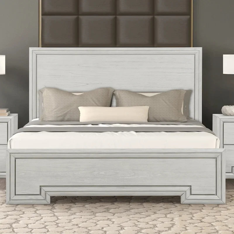 Letto con pannelli in legno bianco rustico
