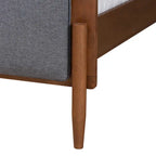 Letto con piattaforma in legno finitura noce e tessuto grigio, stile Mid-Century Modern