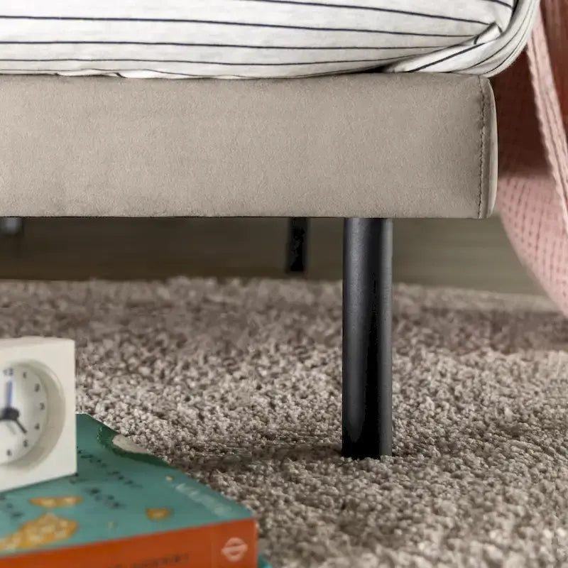Priage by Latte Velvet - Struttura letto a piattaforma imbottita in velluto con testiera divisa