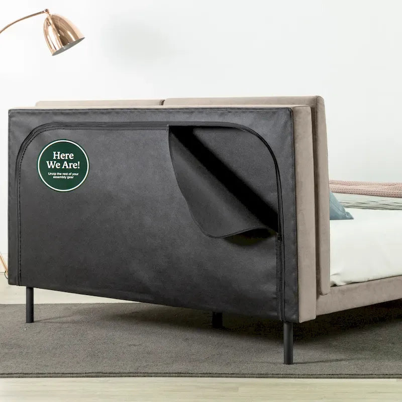 Priage by Latte Velvet - Struttura letto a piattaforma imbottita in velluto con testiera divisa