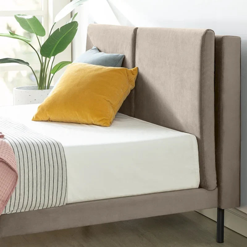 Priage by Latte Velvet - Struttura letto a piattaforma imbottita in velluto con testiera divisa