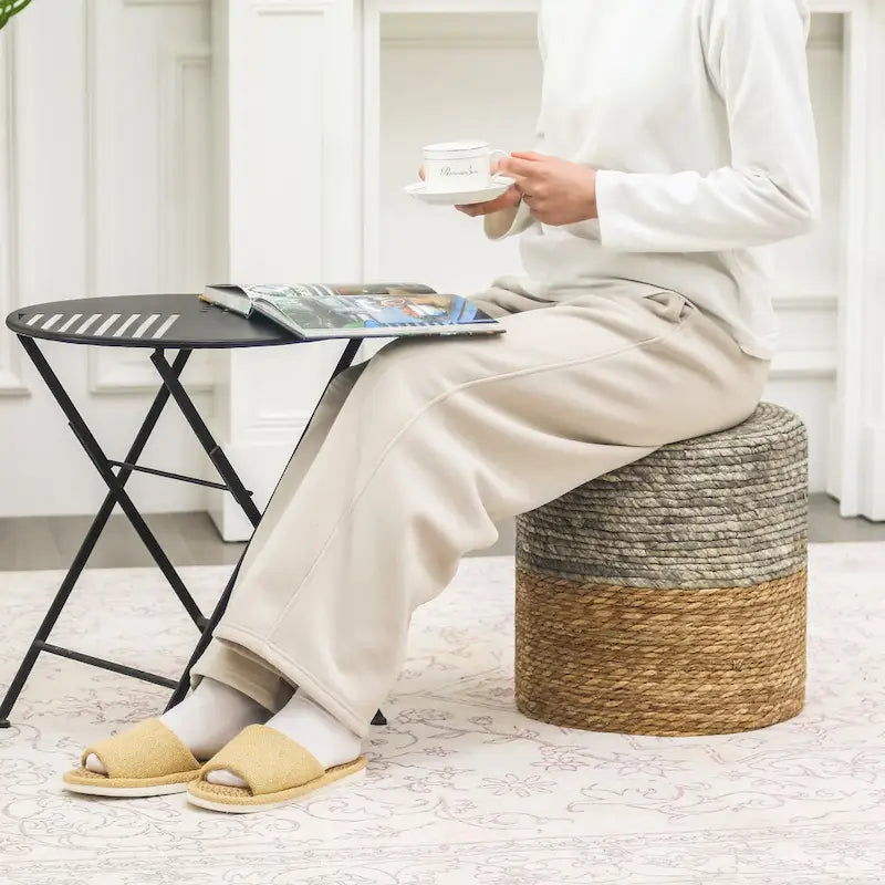 Pouf Rotondo in Giunco Naturale Intrecciato a Mano Poggiapiedi